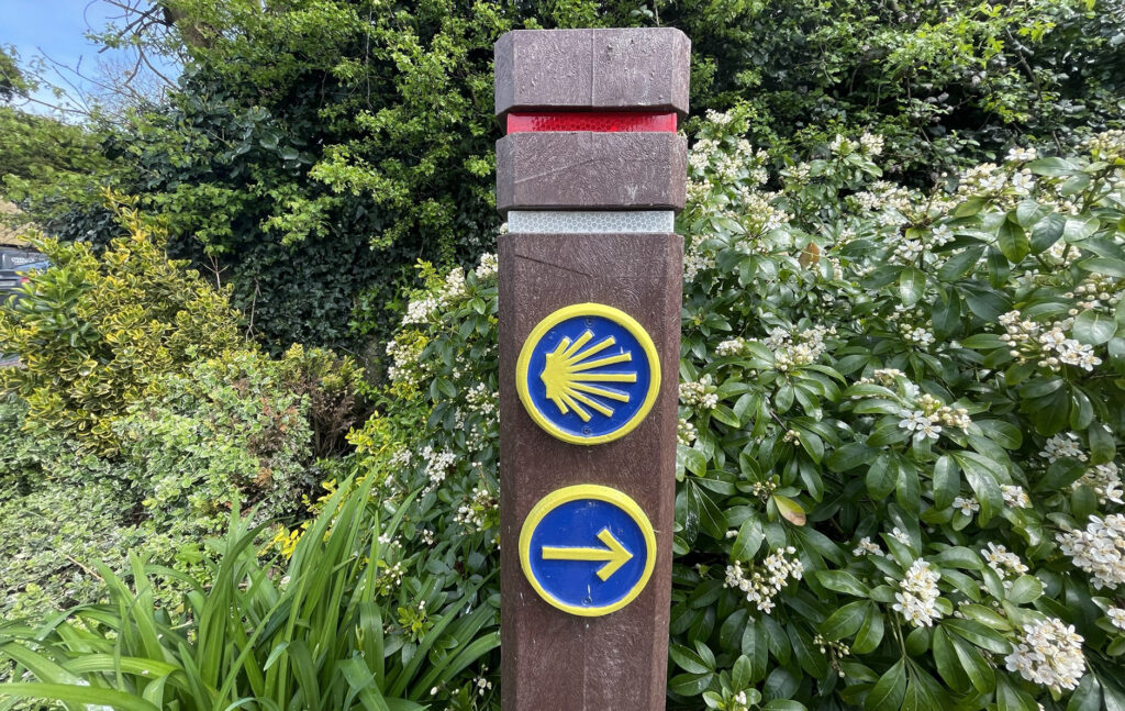 camino signpost